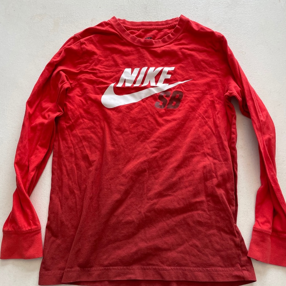Nike long sleeve tee shirt